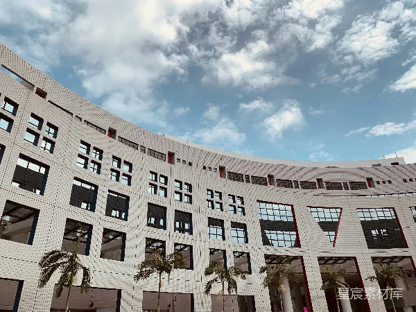 高清摄影 现代建筑与蓝天白云