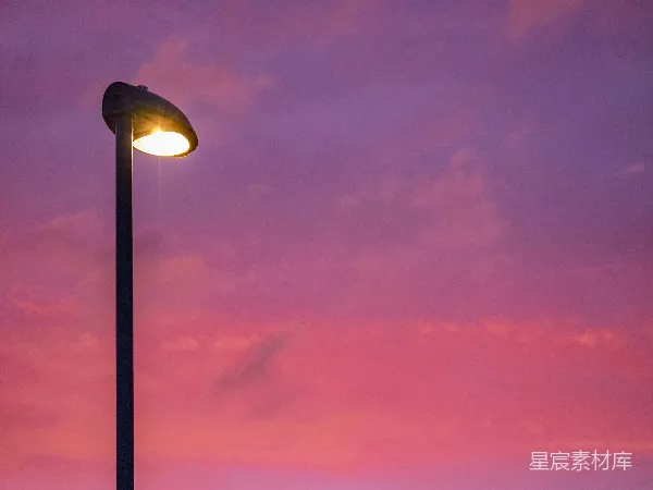高清摄影 夕阳下的路灯