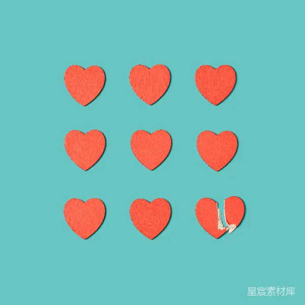 高清摄影 九颗心的排列：一个完整的心与一个破碎的心