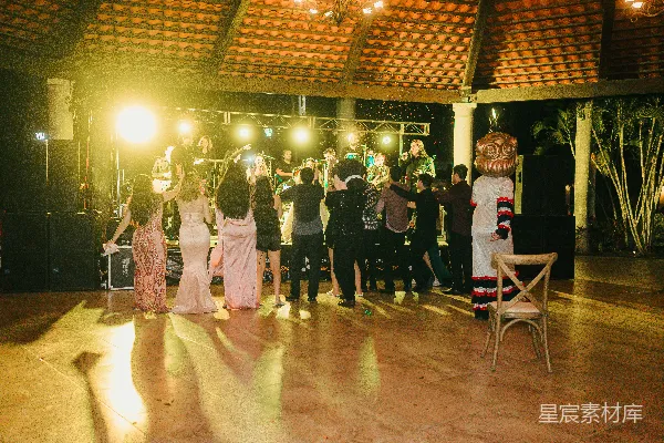 高清摄影 夜晚户外派对乐队演出