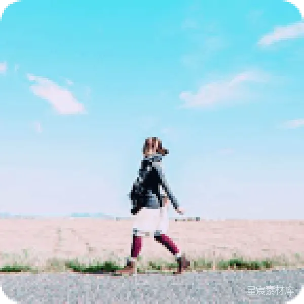 材质纹理 行走在空旷田野上的旅者