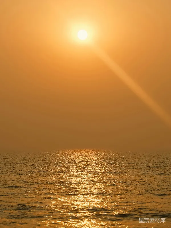 高清摄影 金色海平面上的夕阳