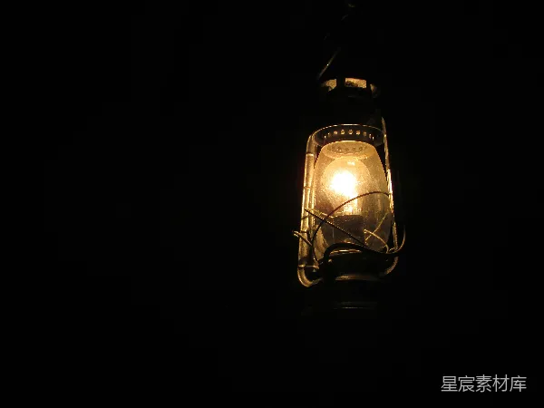 高清摄影 夜晚的旧式油灯