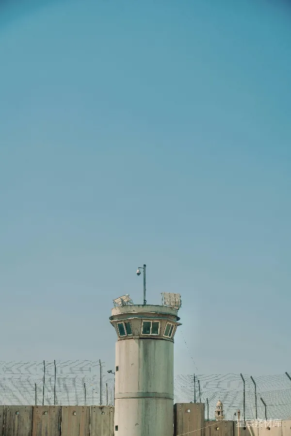 高清摄影 高墙之上的瞭望塔