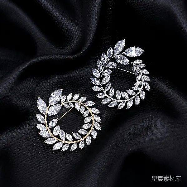 高清摄影 璀璨晶莹的橄榄枝胸针