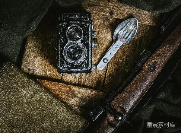 高清摄影 复古相机与猎枪的静物摄影