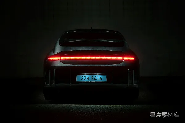高清摄影 IONIQ 6的尾灯设计