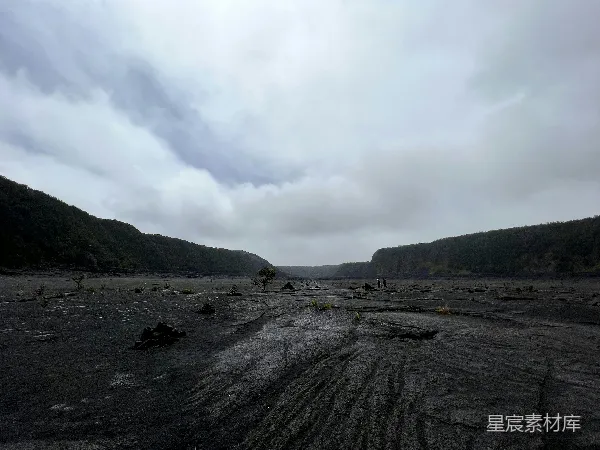 高清摄影 火山冷却后的熔岩平原