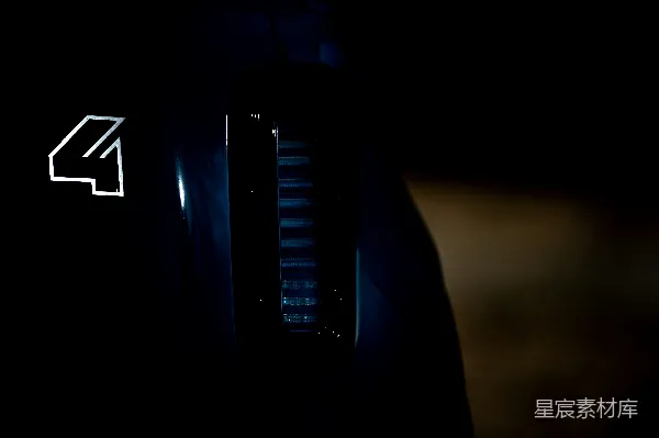 高清摄影 数字4在黑暗中的霓虹灯效果