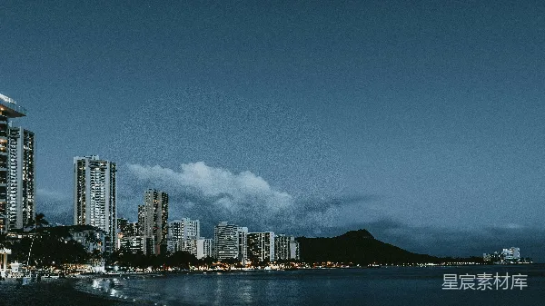 高清摄影 夜幕下的城市与火山