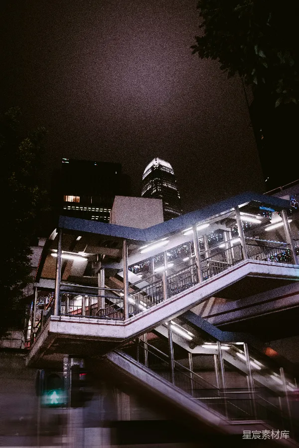 高清摄影 夜幕下的城市天桥