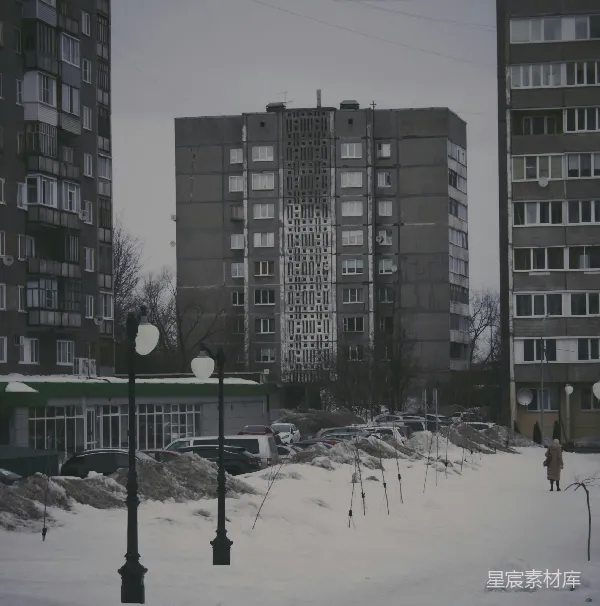 高清摄影 冬日雪景中的城市公寓