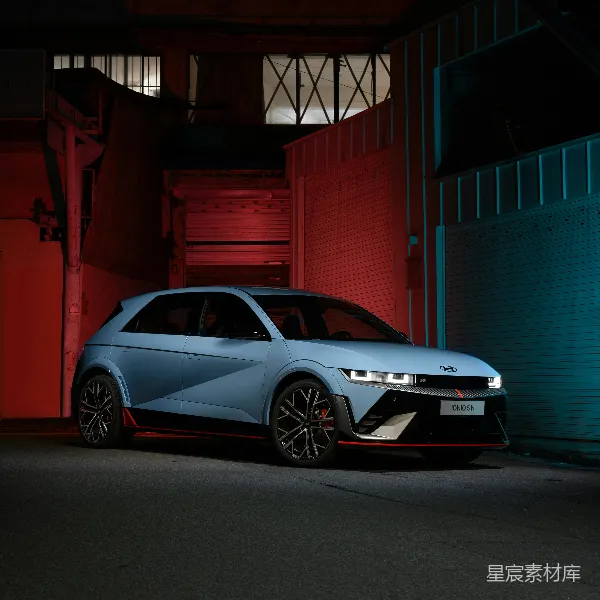高清摄影 现代IONIQ 5 N夜间车库展示