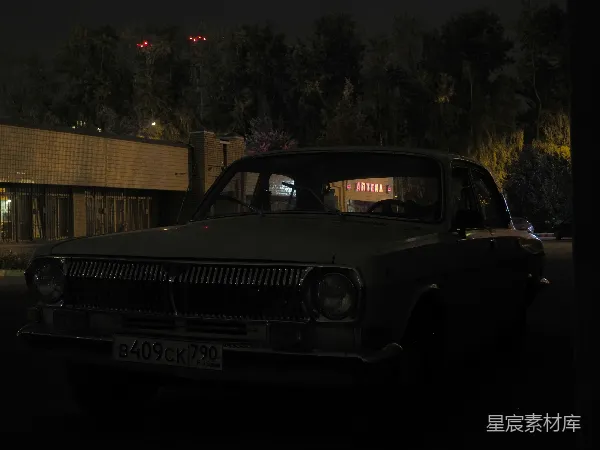 高清摄影 夜幕下的复古车