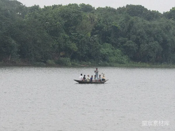高清摄影 水上划船的风景