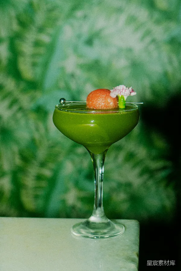 高清摄影 绿色调鸡尾酒