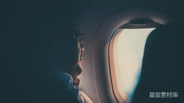 高清摄影 飞机上的旅行者