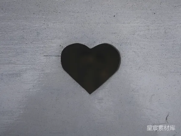 高清摄影 混凝土墙上的心形镂空