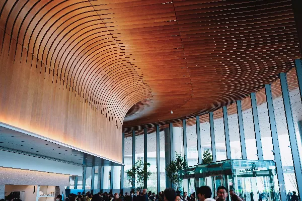 高清摄影 现代建筑内部的木质天花板