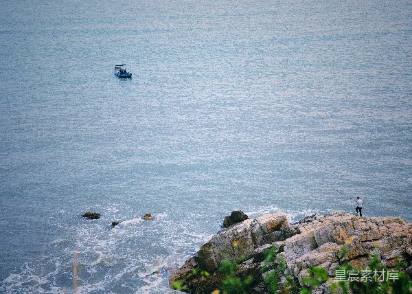高清摄影 海边垂钓的宁静时光
