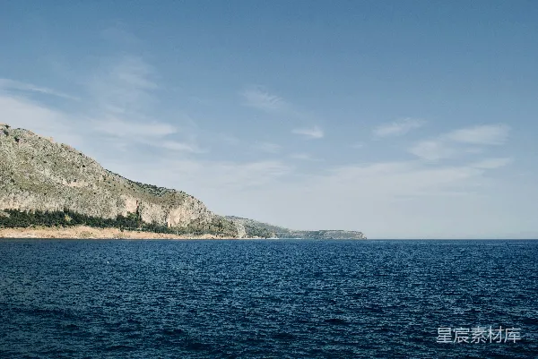 高清摄影 海岸线与蓝天