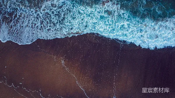 高清摄影 俯瞰海浪与沙滩