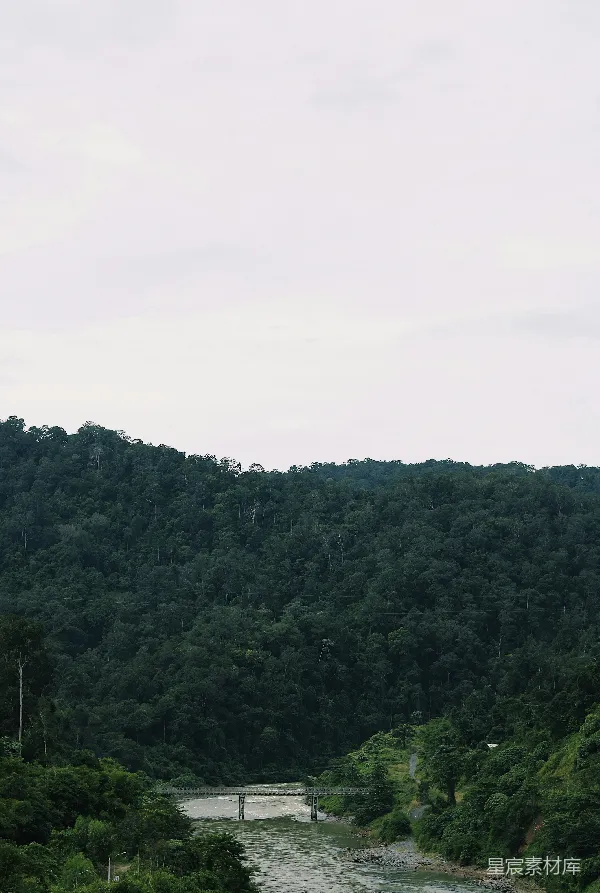 高清摄影 山间河流与桥梁