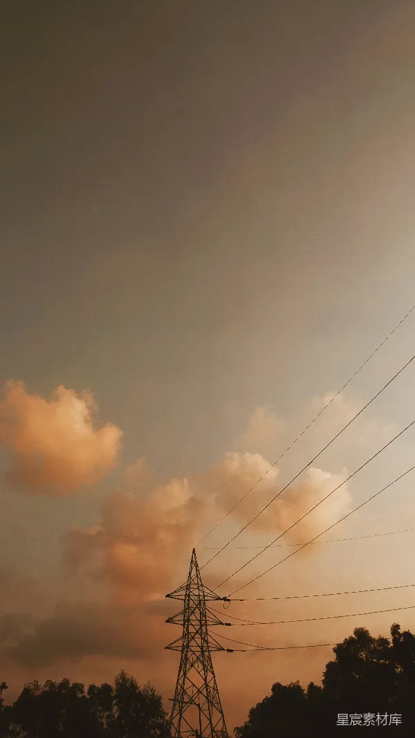 高清摄影 夕阳下的电线塔