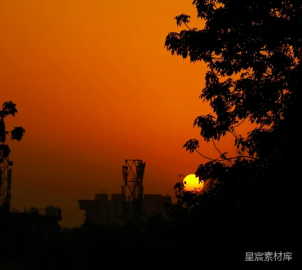 高清摄影 夕阳下的都市剪影
