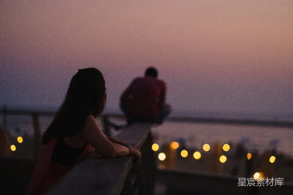 高清摄影 黄昏时分的浪漫约会