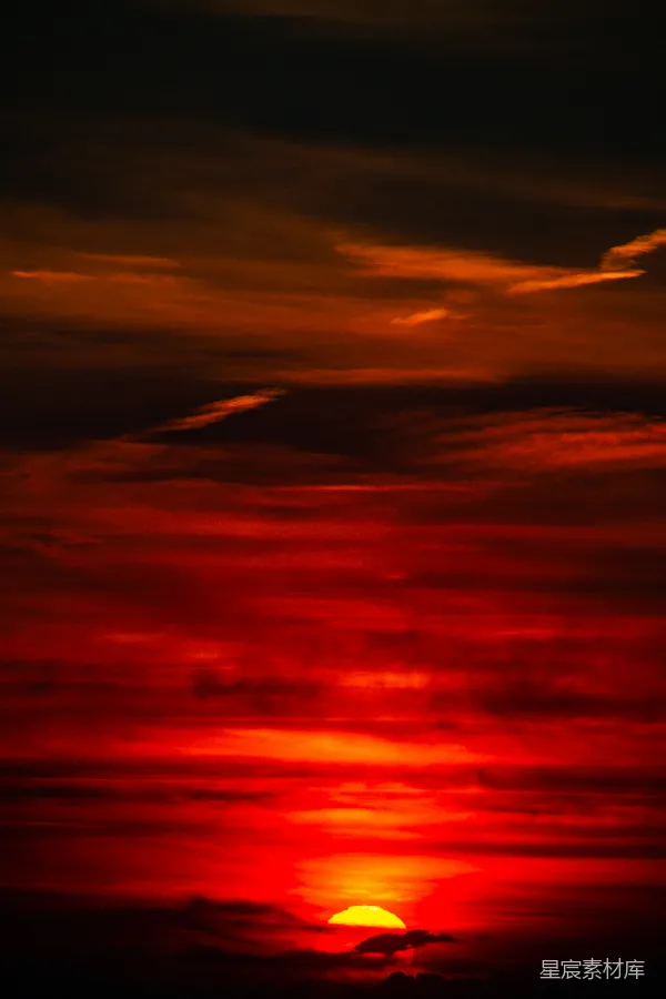 高清摄影 火烧云下的夕阳