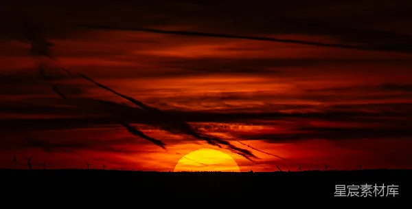高清摄影 夕阳下的风电场