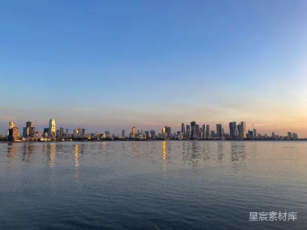 高清摄影 日落时分的城市天际线