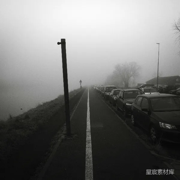 高清摄影 雾中的停车场