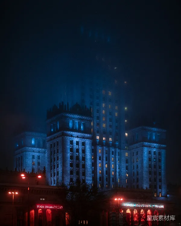 高清摄影 夜幕下的雾中建筑