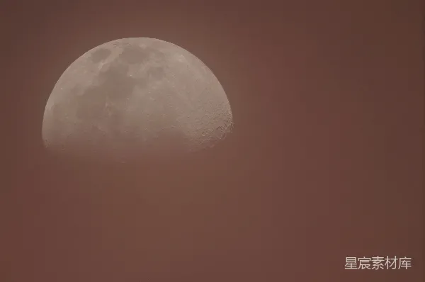 高清摄影 红霞映月