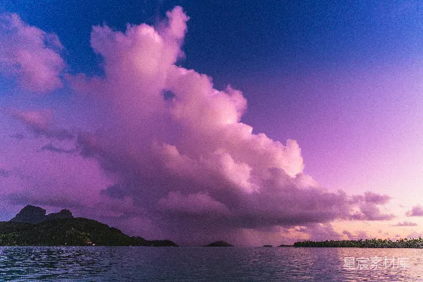 高清摄影 梦幻紫霞：云海与岛屿的浪漫邂逅