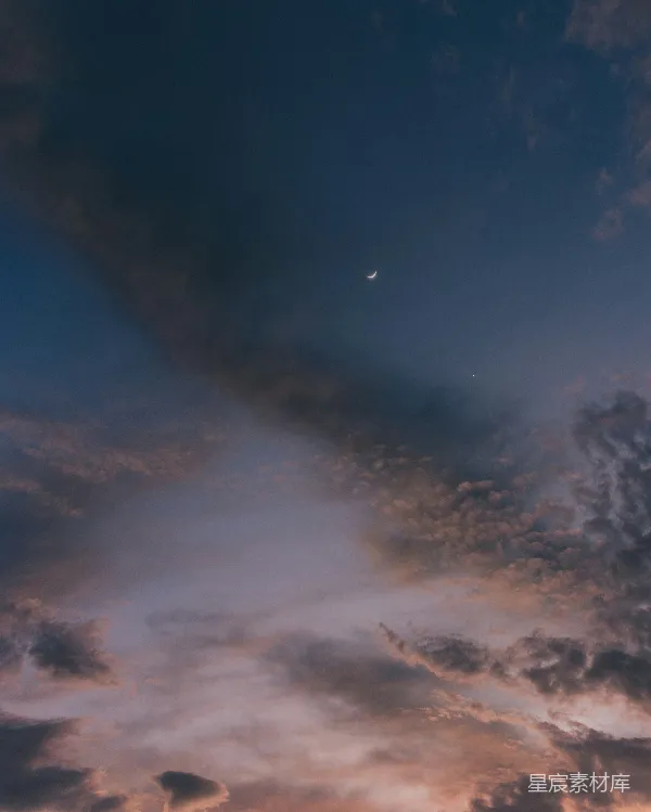高清摄影 夜空中的一弯新月