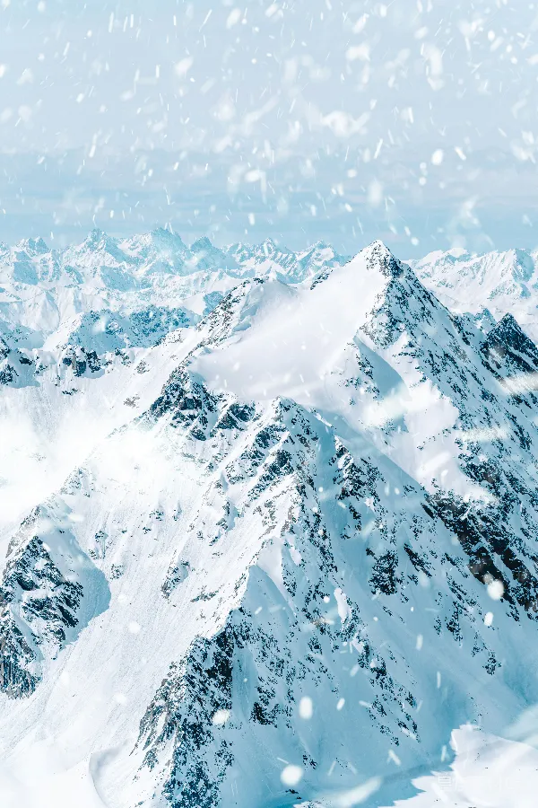 高清摄影 雪中的山脉