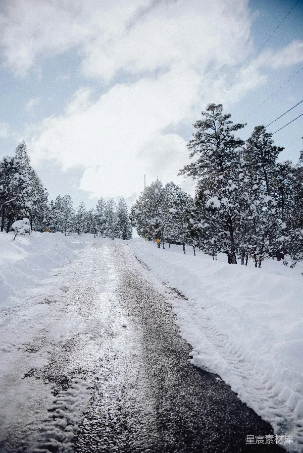 高清摄影 雪后的静谧小路