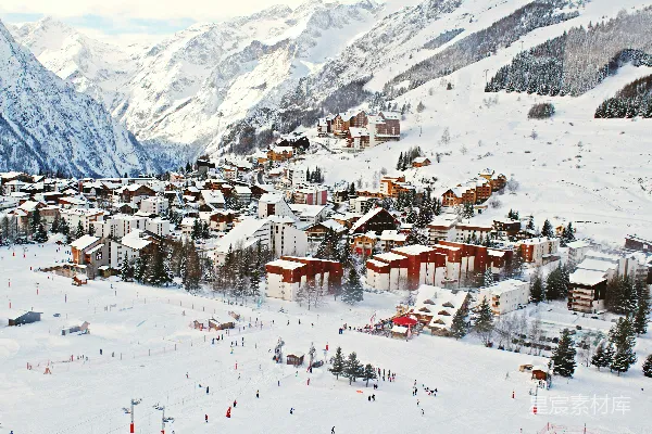 高清摄影 雪景中的阿尔卑斯小镇
