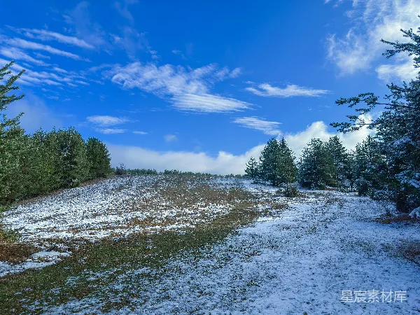 高清摄影 冬日山丘上的雪景