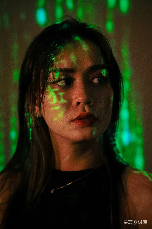 高清摄影 霓虹下的神秘女性