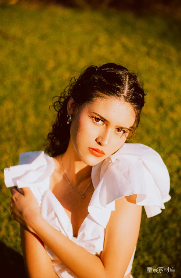 高清摄影 夏日光影下的清新女孩