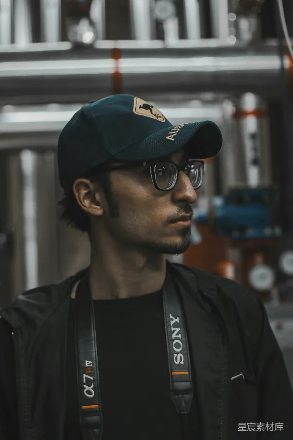 高清摄影 专注的摄影师