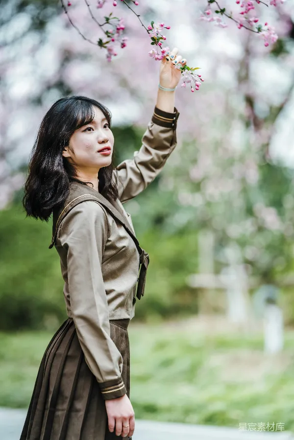 高清摄影 春天的花与女孩