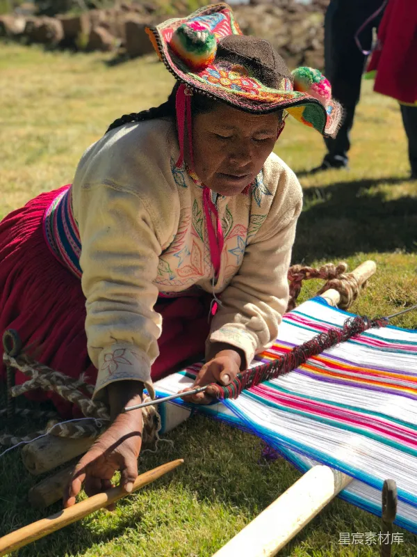 高清摄影 传统手工艺：安第斯地区的编织