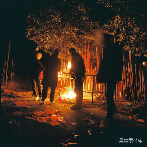 高清摄影 夜晚的祭拜场景