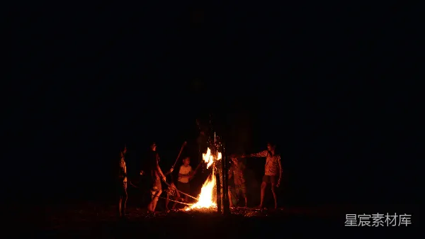 高清摄影 篝火夜谈