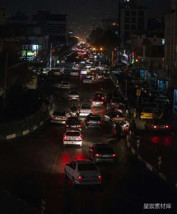 高清摄影 夜幕下的拥堵城市